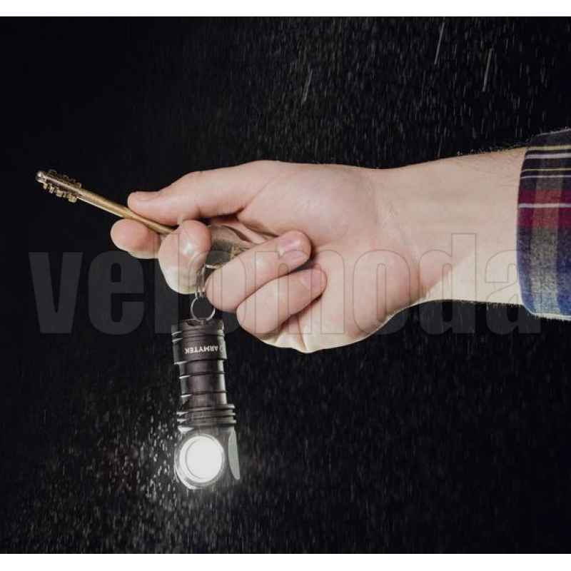 Фонарь Armytek Wizard C1 Pro Magnet, Samsung LH351D, 930 Lm, 900 mAh, белый свет