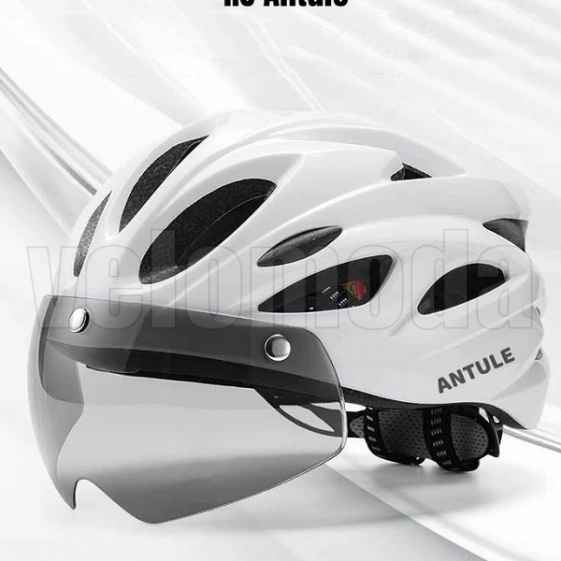 Велошлем с визором и габаритом HT-13 58-62См (Белый)